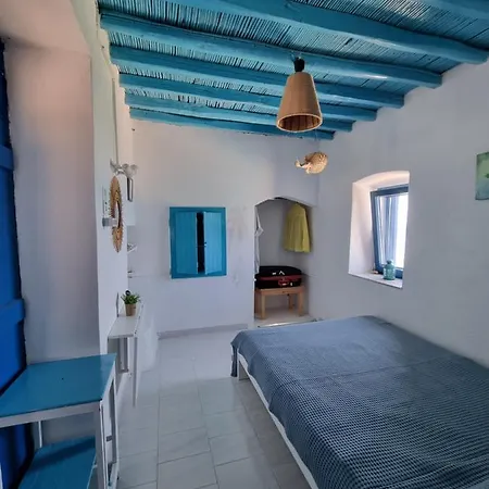 Anassa Milos House