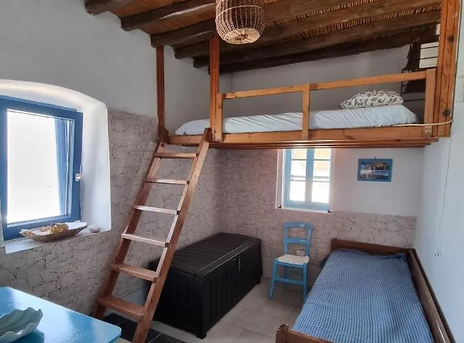 Anassa Milos House Mandrakia